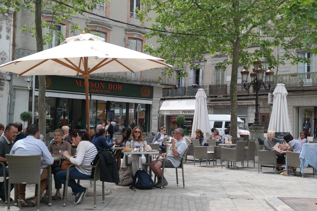 Penthouse Apartment Overlooking Place Carnot カルカソンヌ エクステリア 写真